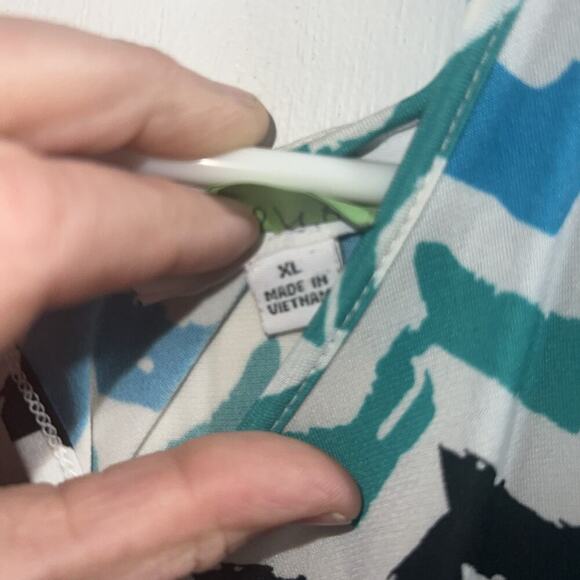 CALVIN KLEIN Women Stretch Comfy Poly Tank Top Pleat Front Multicolor Geo Line - Picture 7 of 7